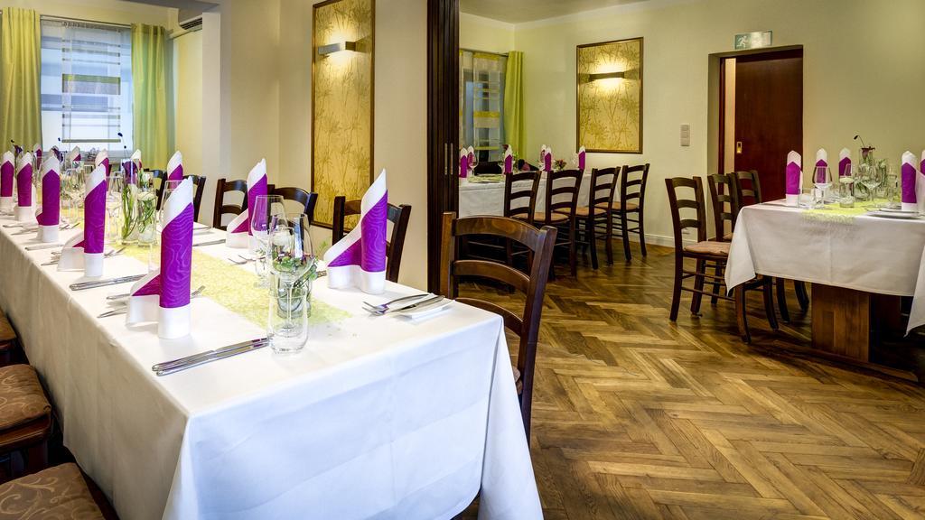 Hotel Restaurant Weihenstephaner Stuben Landshut Exterior photo