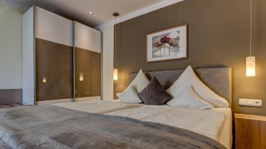 Hotel Restaurant Weihenstephaner Stuben Landshut Room photo